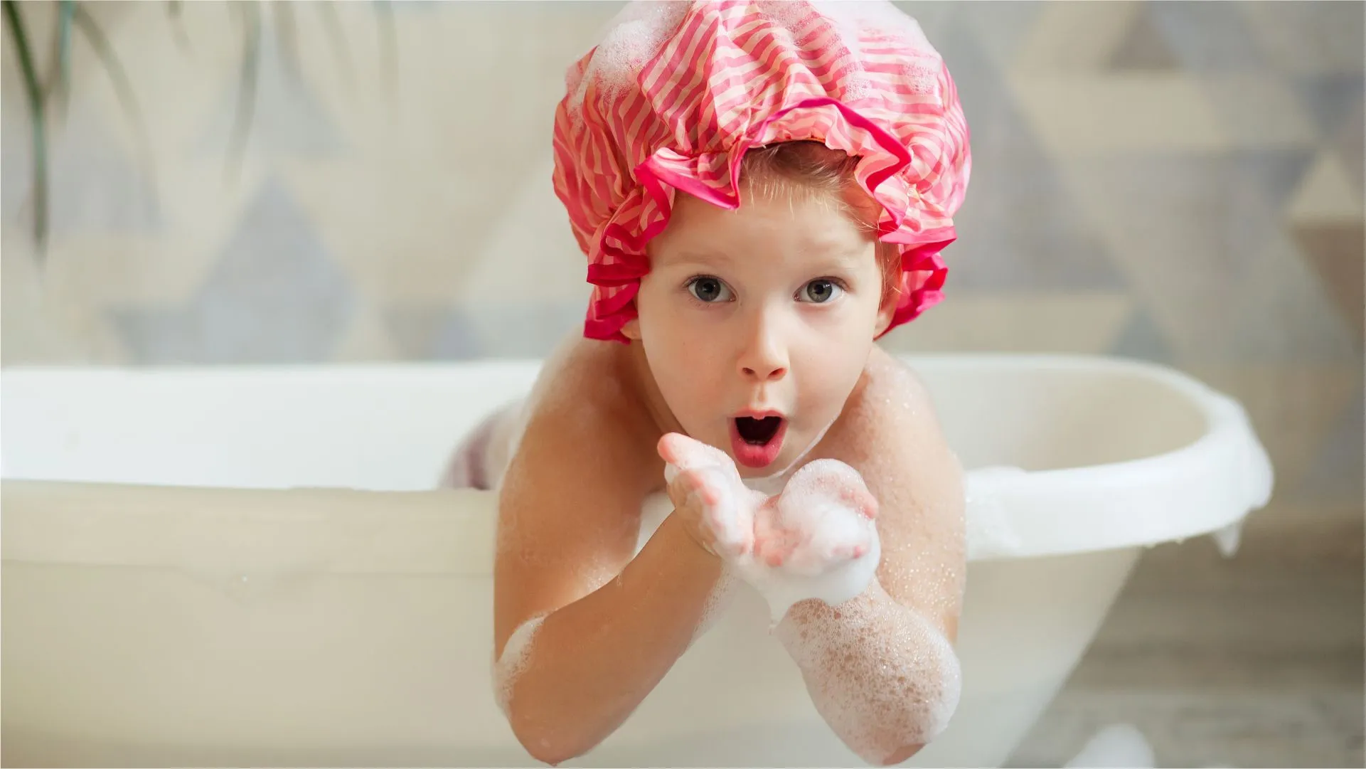 What's the Right Way to Bathe Your Baby