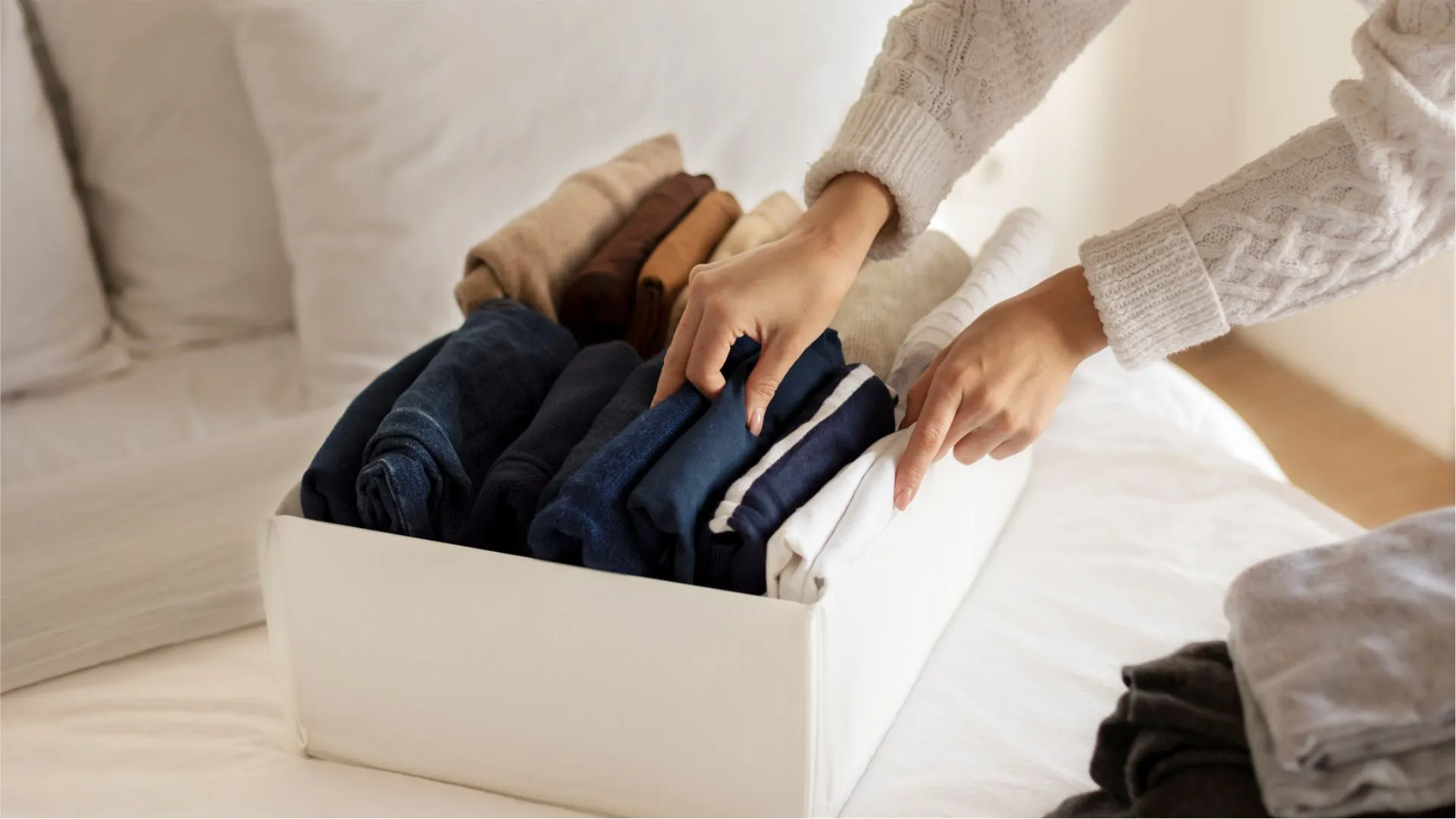 04 Keeping Clothes Clean and Odour-Free While Travelling